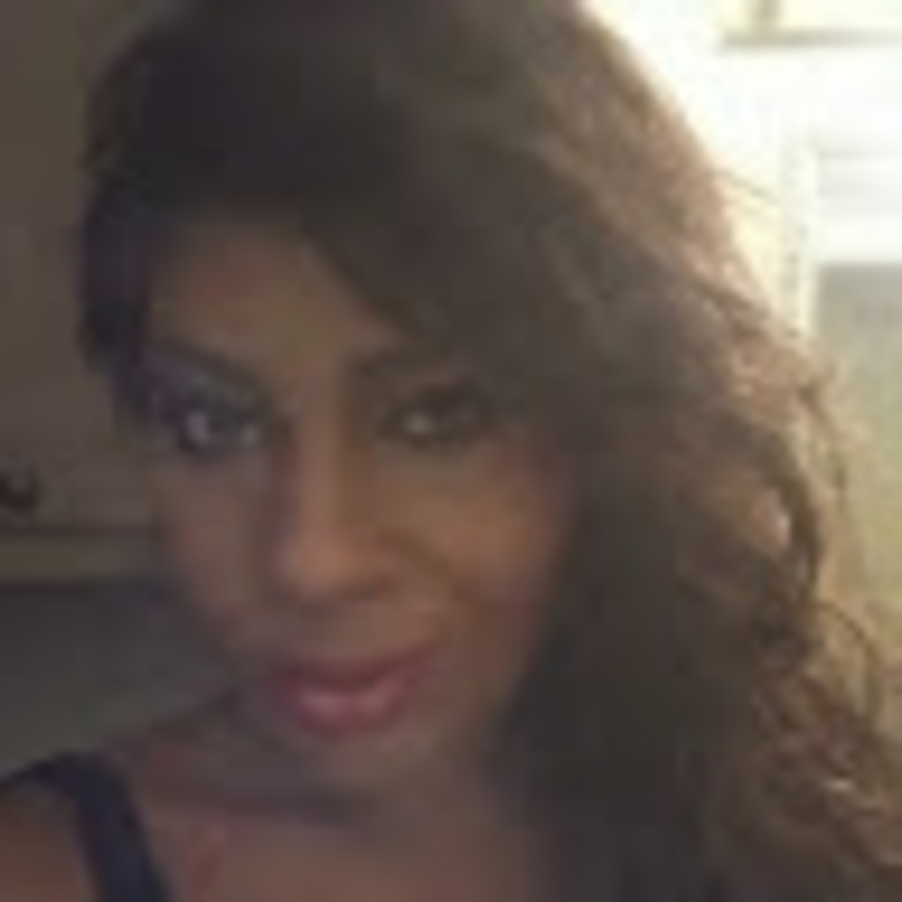 Meet your Posher, Roxanna